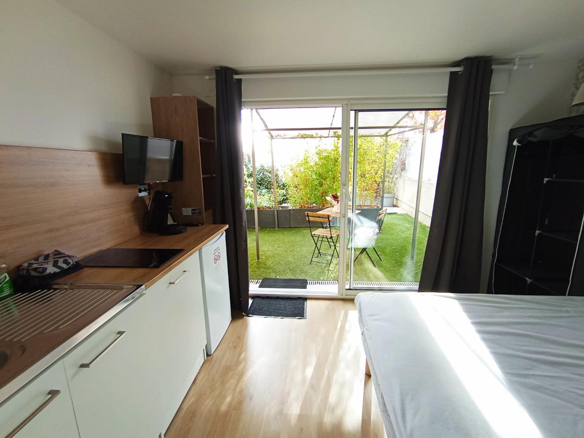 Appart'Hotel Le Clos Lassagne A Brignais - Lyon Sud Exterior photo